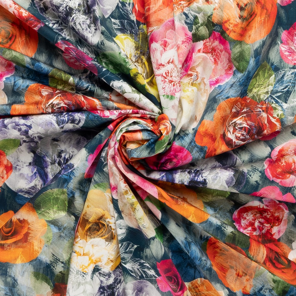 Denimblauw stretch satijnkatoen stof met rozen Italiaans import - katoen Stoffen - blauw - 140 cm breed
