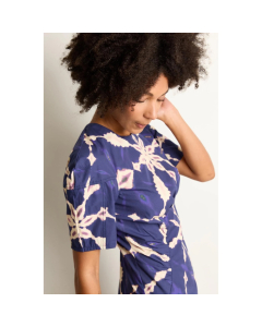 indigo blauw katoen batist met zand paars batik dessin