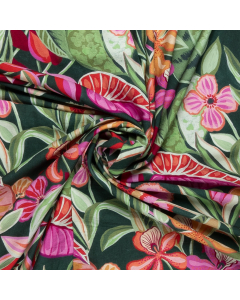 flessengroen viscose crepe met lindegroen fuchsia rood bladdessin