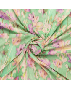 mint groen crepe ecovero viscose mix met licht roze creme bloemdessin