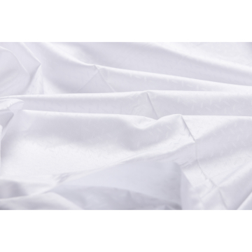 witte damast 155 cm.breed