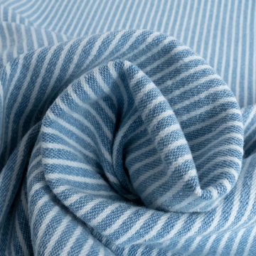 lichtblauw gestreept stretch denim stof