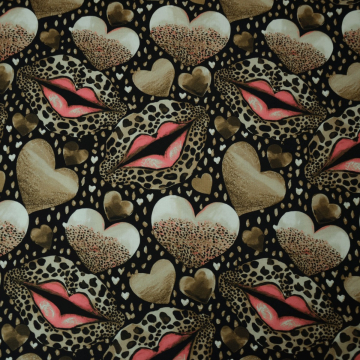 stretch viscose tricot stof met HARTJES en lippen Italiaans import