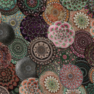 zwart satijnzijde met stretch met donker bruin, pistache, paars mandala bloemen bedrukt stof