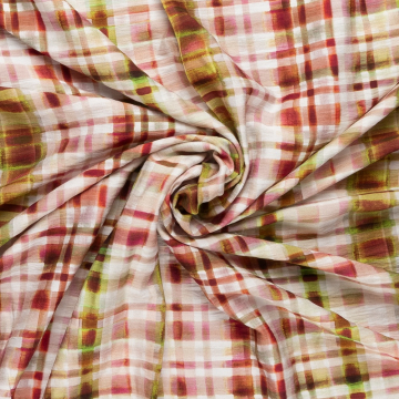 gebroken wit crash viscose mix met groen donkerrood ruit bedrukt