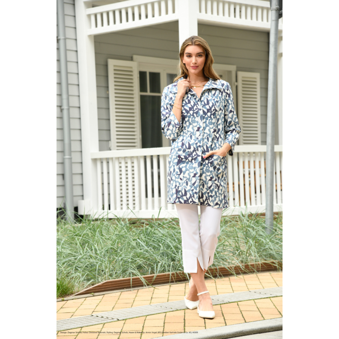 Böttger Stoffenwinkel - off-white stretch katoen stof met blauw dessin - 62622