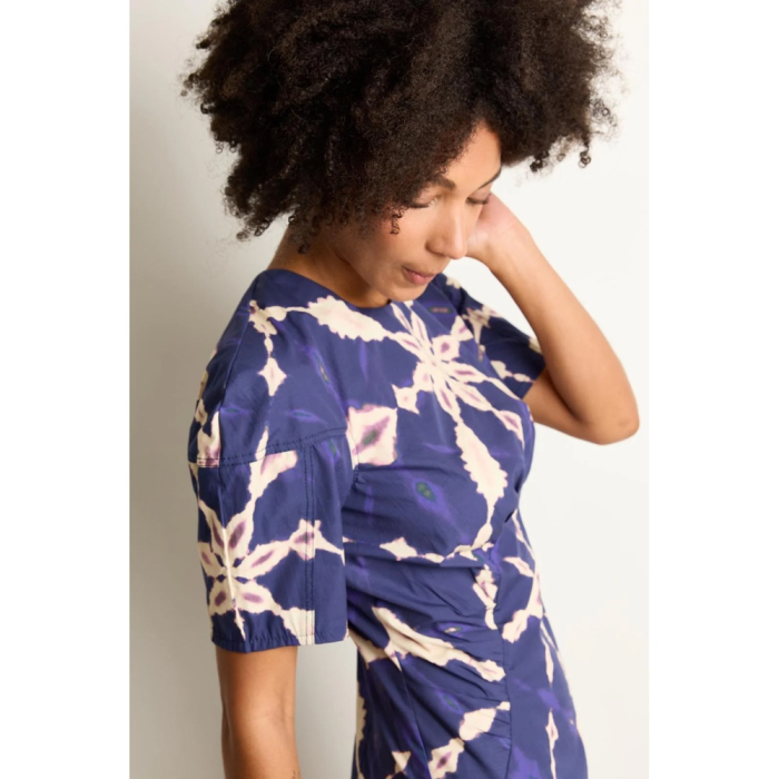 Böttger Stoffenwinkel - indigo blauw katoen batist met zand paars batik dessin - 65466