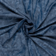 Blauw met abstracte blauw bloemen viscose mix chambray stof Italiaans import