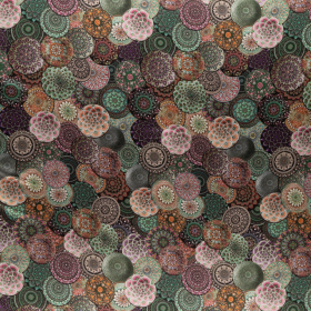 zwart satijnzijde met stretch met donker bruin, pistache, paars mandala bloemen bedrukt stof
