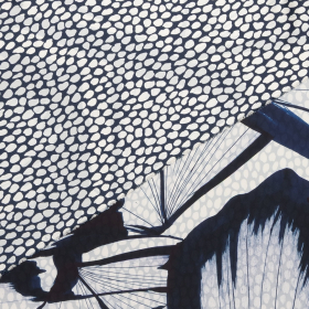 twee zijdig bedrukt creme blauw micro polyester stof met fantasie dessin