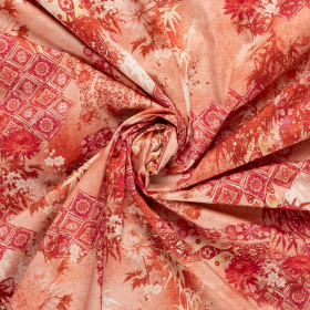 oud roze stretch satijnkatoen stof met roze wit fantasie bladdessin